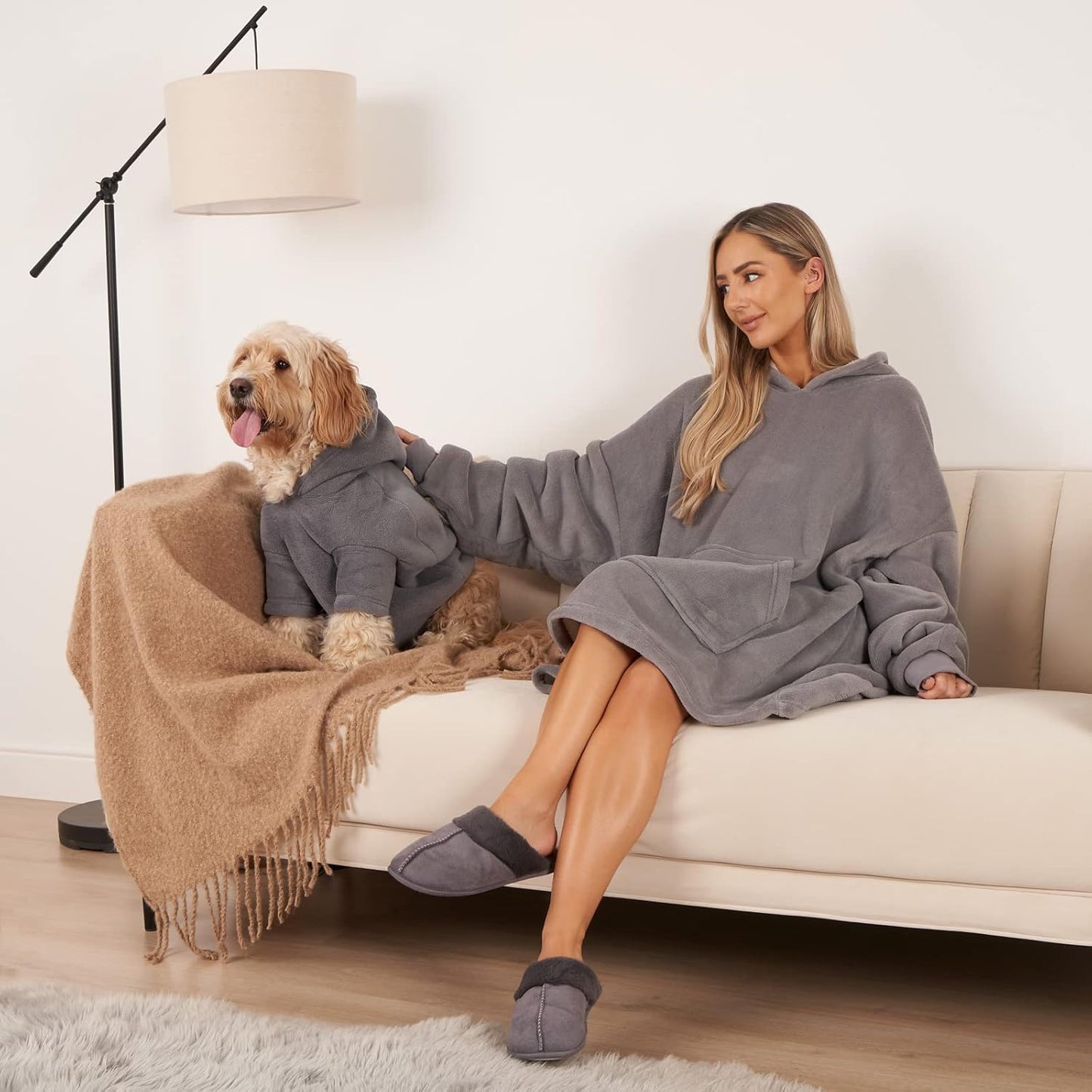 Thermal Fleece Dog Hoodie Sherpa Lined Reversible Soft Cosy Easy Care Pet Clothing – Small, Charcoal Grey